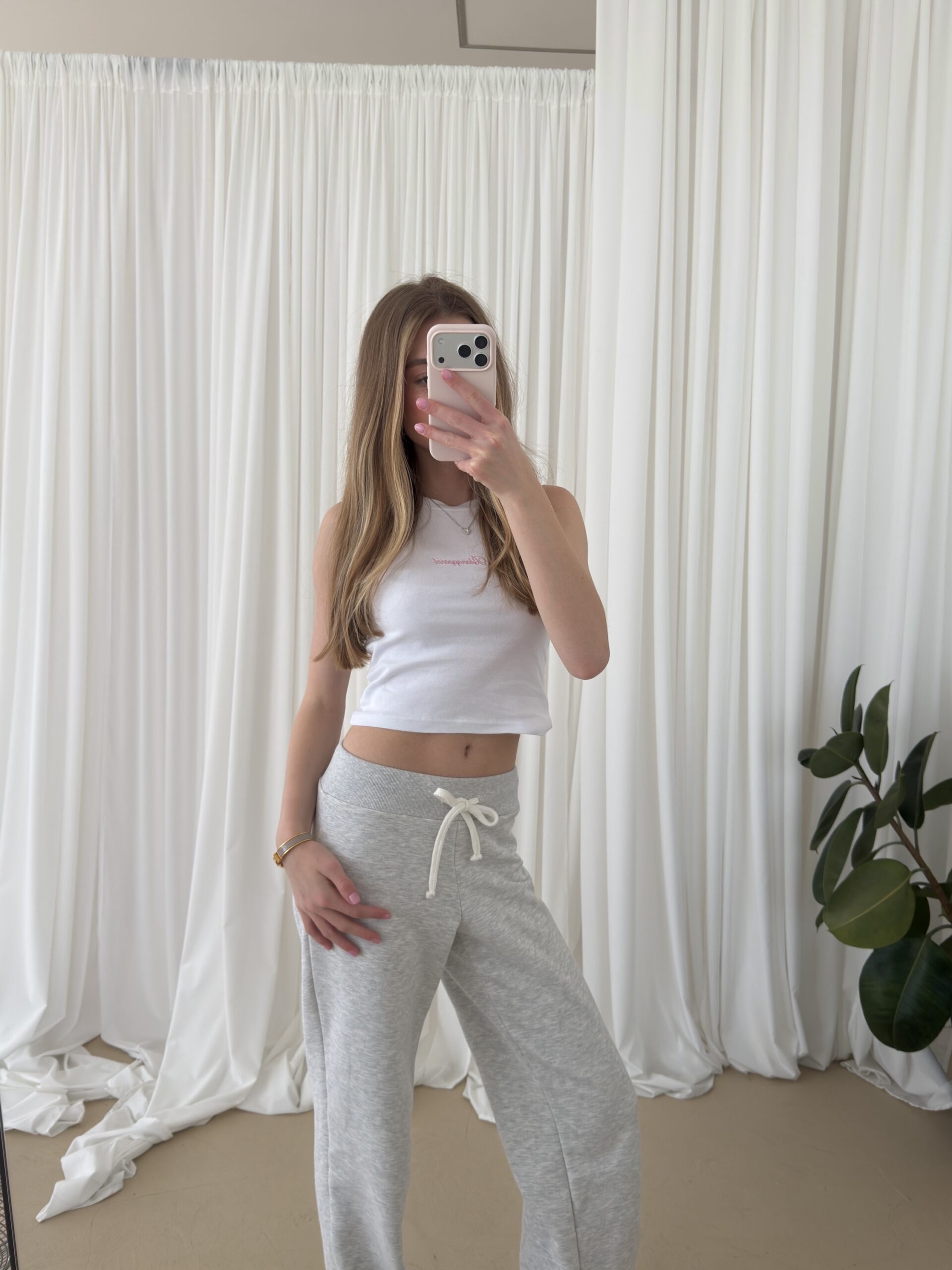 Top mila